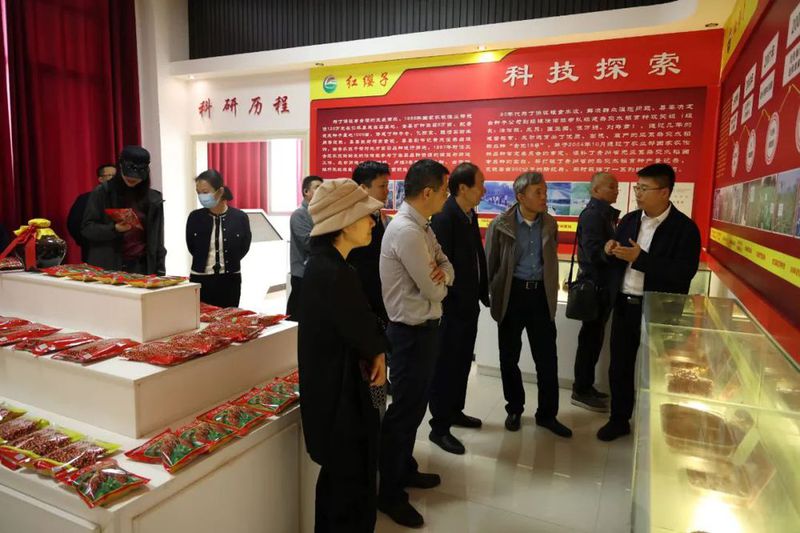 专家团调研中华取水点 (1).JPG 专家团调研中华取水点 (1).JPG