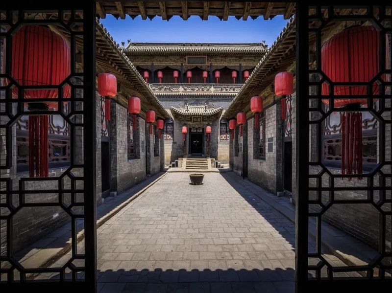 VCG211354717667 甘肃省酒泉市瓜州县瓜洲古城(锁阳城)地面生长的锁阳 剪裁.jpg 图片