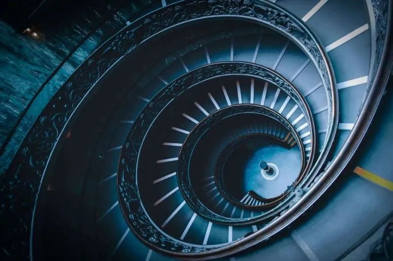 300亿的直播赛道红海:四大基地逐渐成型 最畅销白酒竟是200元以下?