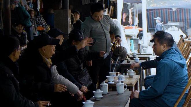 地脉、文脉、血脉、菌脉,成就川酒浓香 ——纪念1573国宝窖池群持续不间断酿造450周年