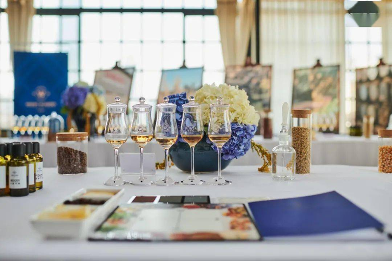 洋酒搅动成都高端餐饮江湖