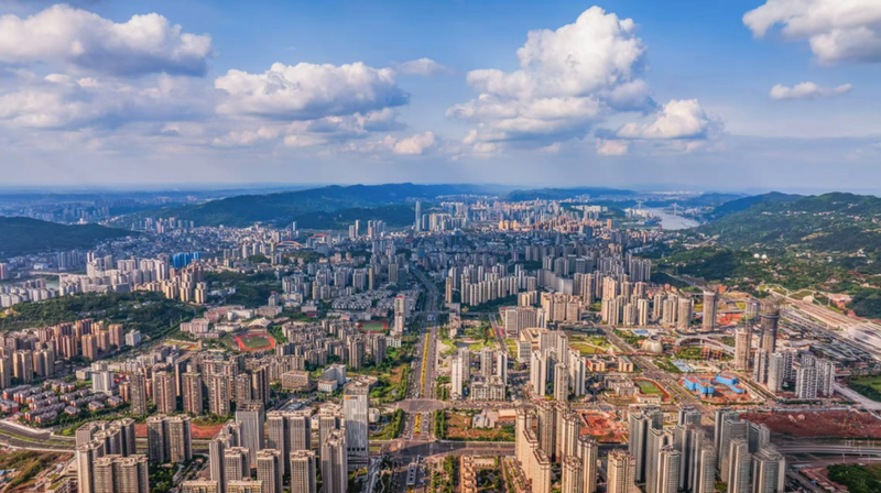 日新月异的高铁南片区 兰锋 摄.png