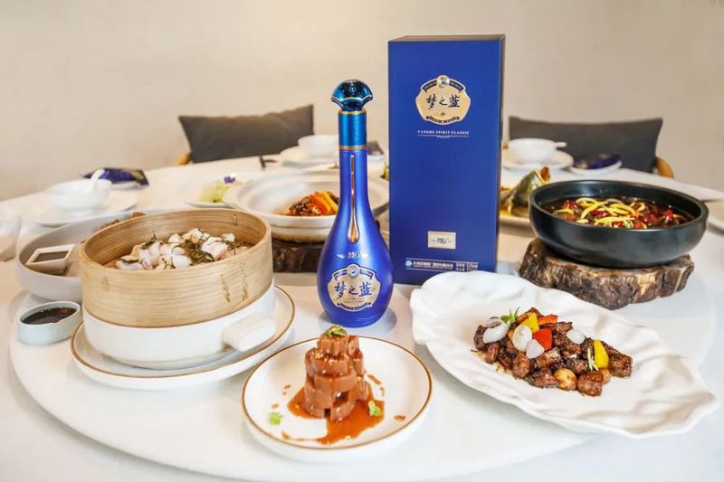 剑南春领衔、洋泸跟进 2023酒业“涨价潮”来袭 谁是下一个？