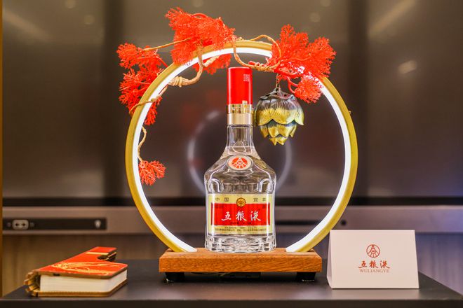 宠粉,旺销……五粮液和"五粉"的元春双向奔赴 - 中国白酒金三角